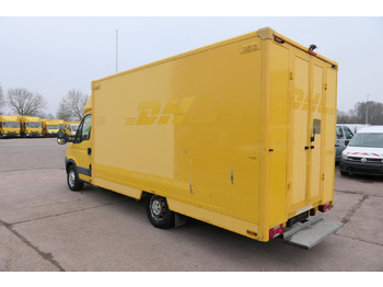 Foto del interior 1: Furgoneta caja cerrada IVECO Daily 35 S11 C30C AUTOMATIK KAMERA MAXI Regale L