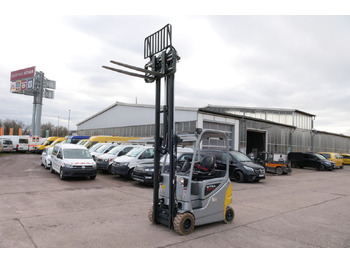 Carretilla elevadora transportable STILL RX20