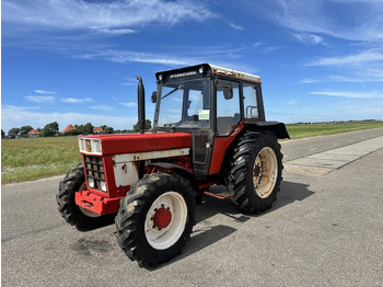 Tractor INTERNATIONAL