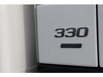 Camión caja cerrada Volvo FM 330 E6 Koffer 7,8m Klima LBW Liftachse: foto 4 Camión caja cerrada Volvo FM 330 E6 Koffer 7,8m Klima LBW Liftachse: foto 4