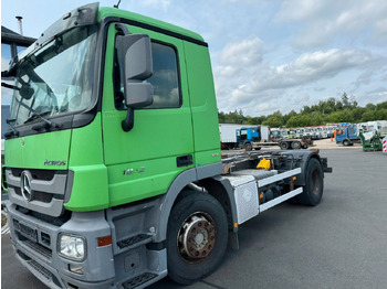 Camión chasis MERCEDES-BENZ Actros 1832