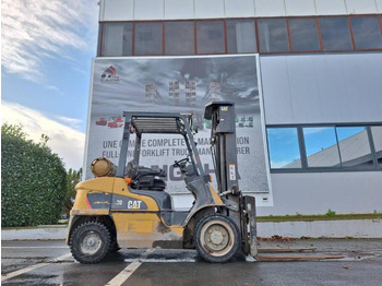 Carretilla elevadora de gas Caterpillar GP30NT: foto 4
