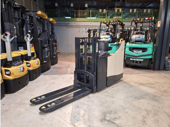 Apilador Crown DT3040: foto 2