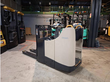 Apilador Crown DT3040: foto 5