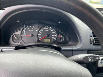 Furgoneta pequeña Ford Tourneo Connect 4x2 Tourneo Connect 4x2, Personentransporter, 8-Sitzer: foto 3