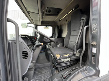 Foto del interior 1: Camión caja cerrada Mercedes-Benz Atego 816 L 4x2 Atego 816 L 4x2 mit LBW, 4x Vorhanden!