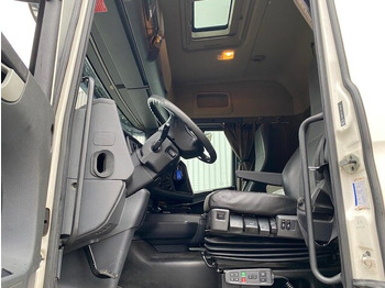 Foto del interior 1: Leasing para Scania R450 LB 6x2-4 R450 LB 6x2-4 Getränkekoffer, Retarder, Lift-/Lenkachse, Stapleraufnahme Scania R450 LB 6x2-4 R450 LB 6x2-4 Getränkekoffer, Retarder, Lift-/Lenkachse, Stapleraufnahme