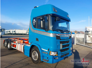 Camión volquete SCANIA R 450