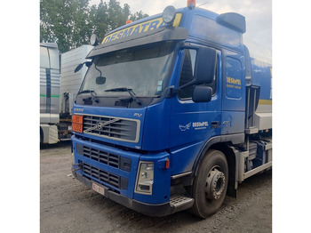 Camión cisterna VOLVO FM 400