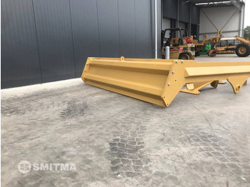 Trampilla elevadora para Maquinaria de construcción nuevo Volvo A30D: foto 3