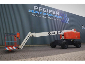 Plataforma telescopica GENIE S45