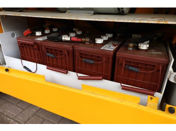 Plataforma de tijeras Haulotte Compact 12RTE Electric, 12m Working Height, 450kg: foto 4