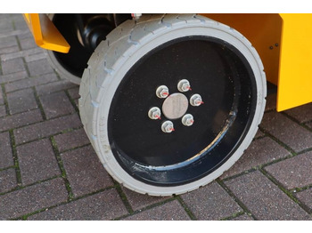 Plataforma de tijeras Haulotte Compact 8N Valid inspection, *Guarantee! 8m Workin: foto 5