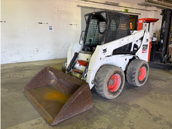 Cargadora de ruedas BOBCAT S220