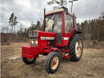 Tractor INTERNATIONAL
