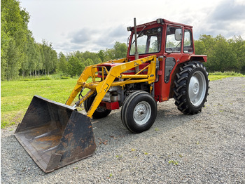 Tractor MASSEY FERGUSON 100 series