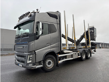 Camión forestal VOLVO FH16