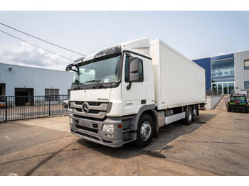 Camión caja cerrada MERCEDES-BENZ Actros 2636
