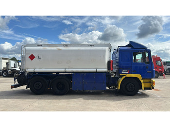 Camión cisterna MAN 26.402 (18.000 L / 6X2 / 6 CYLINDER / FRONT STEEL / 3 COMPARTIMENTS): foto 4
