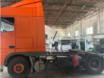Cabeza tractora DAF XF 95 Tractor unit: foto 4