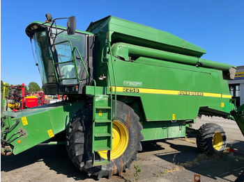 Cosechadora de granos JOHN DEERE 2256