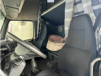 Foto del interior 1: Cabeza tractora Tow Truck Volvo FH400 with Epsilon 110Z crane
