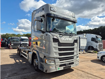 Camión chasis SCANIA S 450