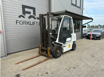 Carretilla elevadora diésel UNICARRIERS