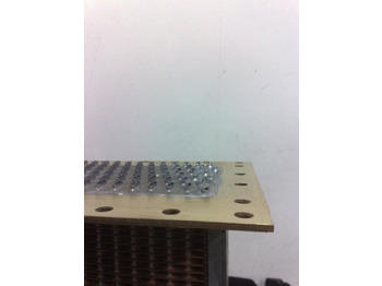 Radiador nuevo RADIATORE NH   W 190 76081144: foto 2