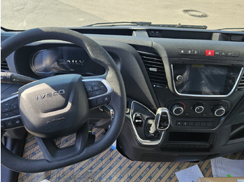 Furgoneta de pasajeros IVECO Daily 35S18H A8: foto 4