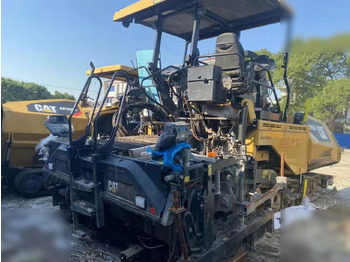 Pavimentadora de asfalto CATERPILLAR AP655F
