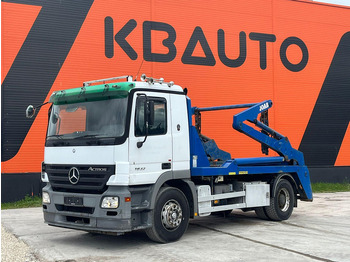 Camión portacontenedor de cadenas MERCEDES-BENZ Actros 1832
