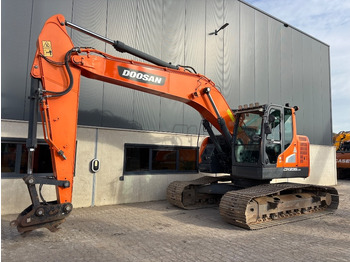 Excavadora de cadenas DOOSAN DX235LCR-5