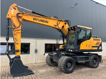 Excavadora de ruedas HYUNDAI