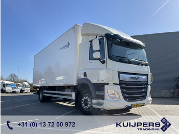 Camión caja cerrada DAF CF 260