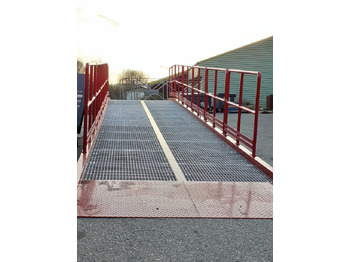 Rampa de carga nuevo AZ RAMP-EASY XL-8-RL . Mobil Loading Ramp  WIDE With Level Off, 8 t Capacity: foto 4