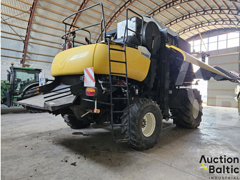 Cosechadora de granos para transporte de alimentos New Holland CR 9080: foto 4