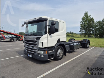 Camión chasis SCANIA P 450