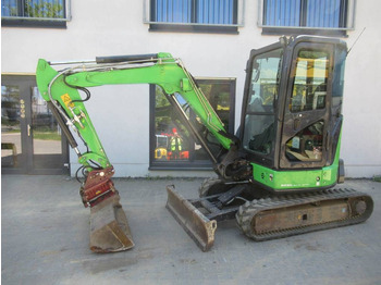 Miniexcavadora HITACHI