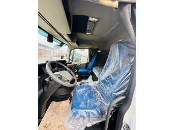 Cabeza tractora Volvo FH 500 8x4 Kran F710 RA2.27 Jib & Winde Sofort: foto 5