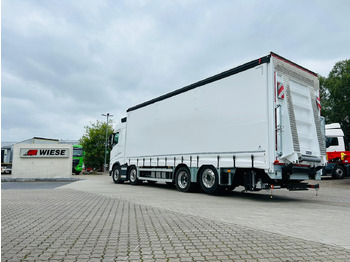Camión lona Volvo FH 500 8x2 Arbeitsbühnen Transporter LBW 9t: foto 2