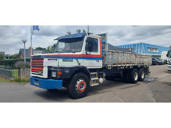 Camión volquete SCANIA T112