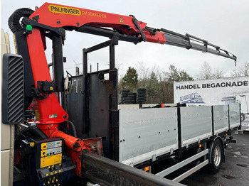 Camión caja abierta, Camión grúa Volvo FM 11.330 4x2, Flatbed-truck with 18t/m Crane, 2014: foto 5 Camión caja abierta, Camión grúa Volvo FM 11.330 4x2, Flatbed-truck with 18t/m Crane, 2014: foto 5