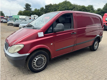 Furgoneta pequeña MERCEDES-BENZ Vito 109