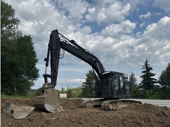 Excavadora de cadenas HITACHI ZX225USLC-6