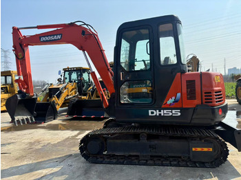 Miniexcavadora DOOSAN DH55