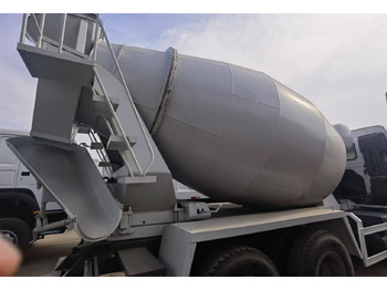 Camión hormigonera Sinotruk HOWO 371 Concrete mixer truck: foto 3