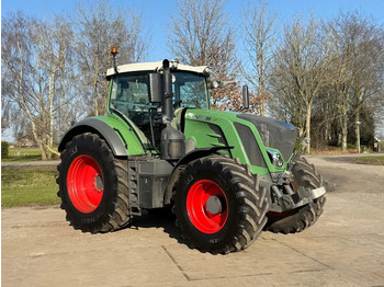 Tractor FENDT 828 Vario