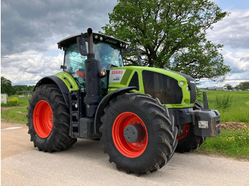 Tractor CLAAS Axion 920