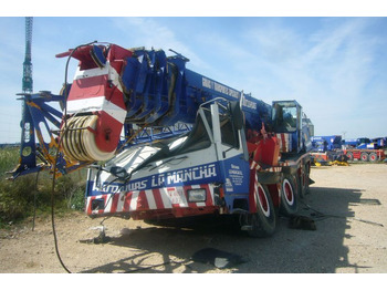 Autogrúa LIEBHERR LTM 1090